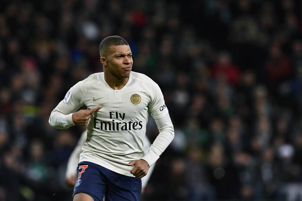 换季别再乱穿，18 套春日搭配，从内搭到外套让你美出圈